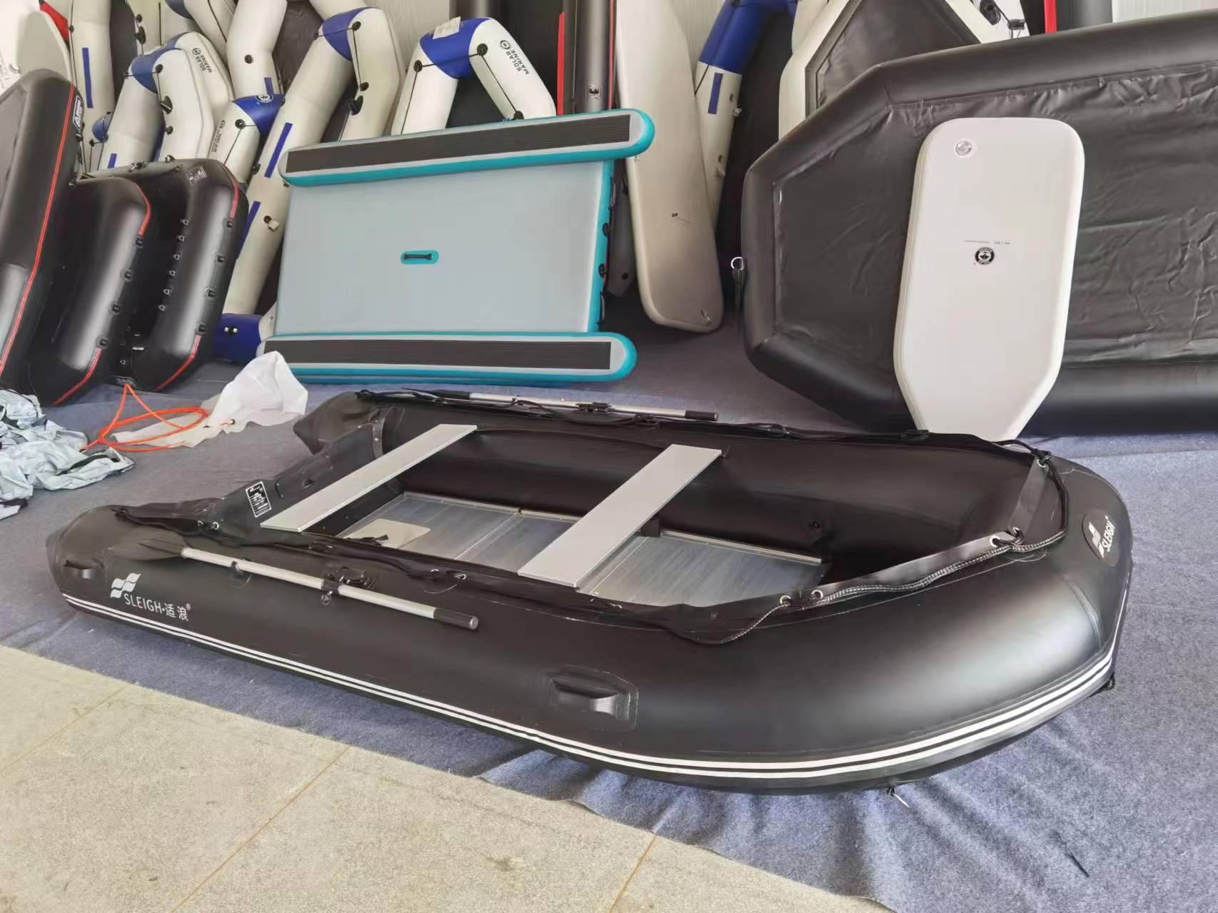 قارب صيد ونجاة قابل للنفخ بطول - مراجعة Inflatable Boat 3.3M Pvc وسعره