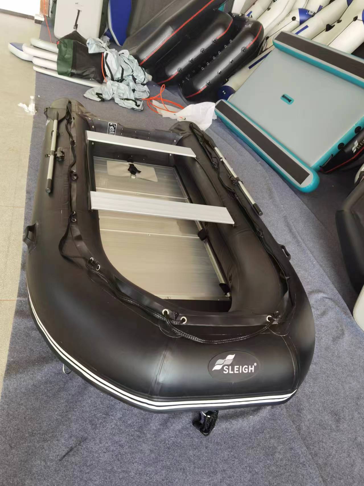قارب صيد ونجاة قابل للنفخ بطول - مراجعة Inflatable Boat 3.3M Pvc وسعره